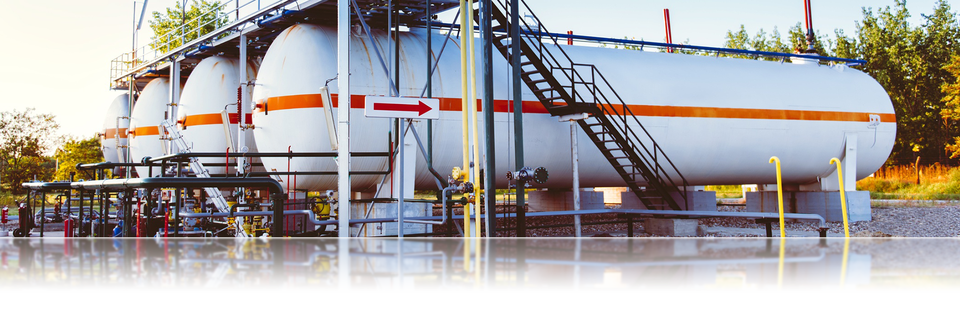 four large above ground fuel storage tanks using Coencorp's fleet fuel management system SM2 four large above ground fuel storage tanks using Coencorp's fleet fuel management system SM2